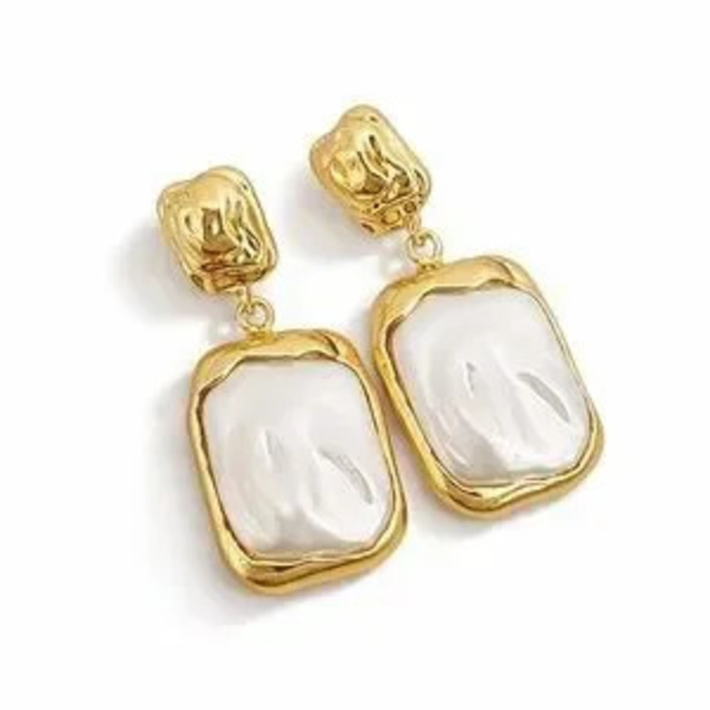 Elegant Gold and White Earrings